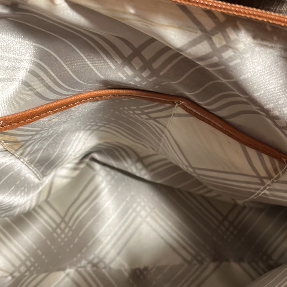 London Fog hand bag - Picture 8 of 13